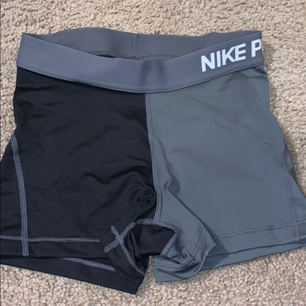 Nike pro